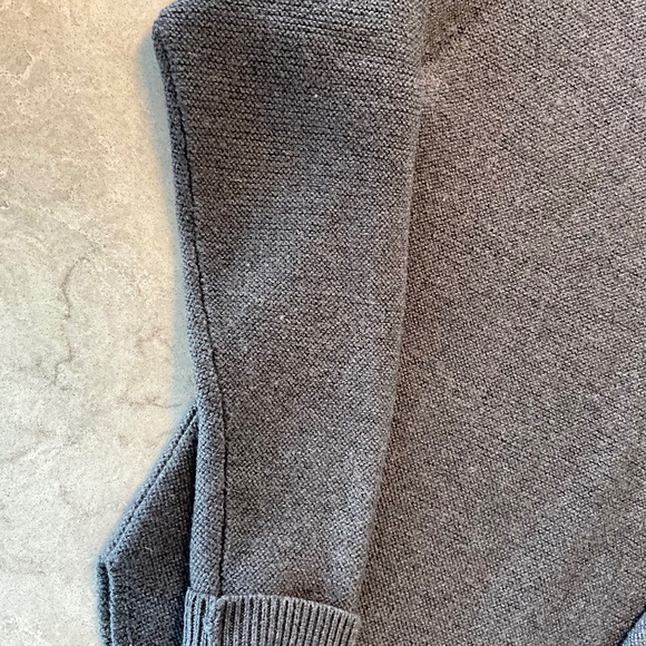 Wilfred Free 100% Merino wool v-neck sweater in thick wool - size M - Picture 6 of 8